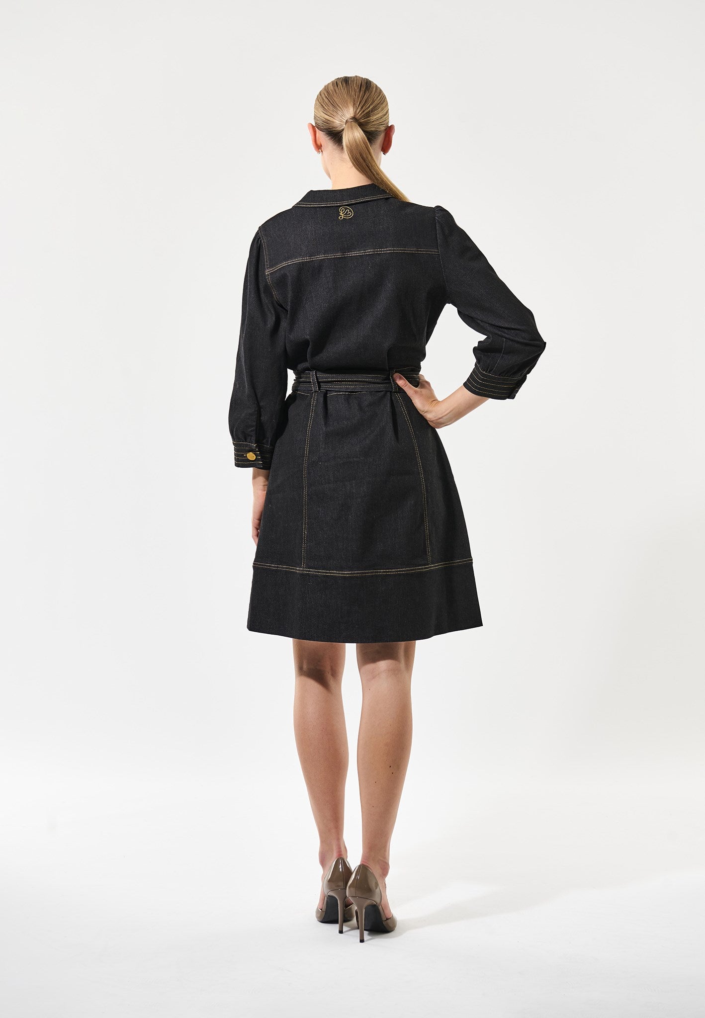 1120725 5880 127 Web