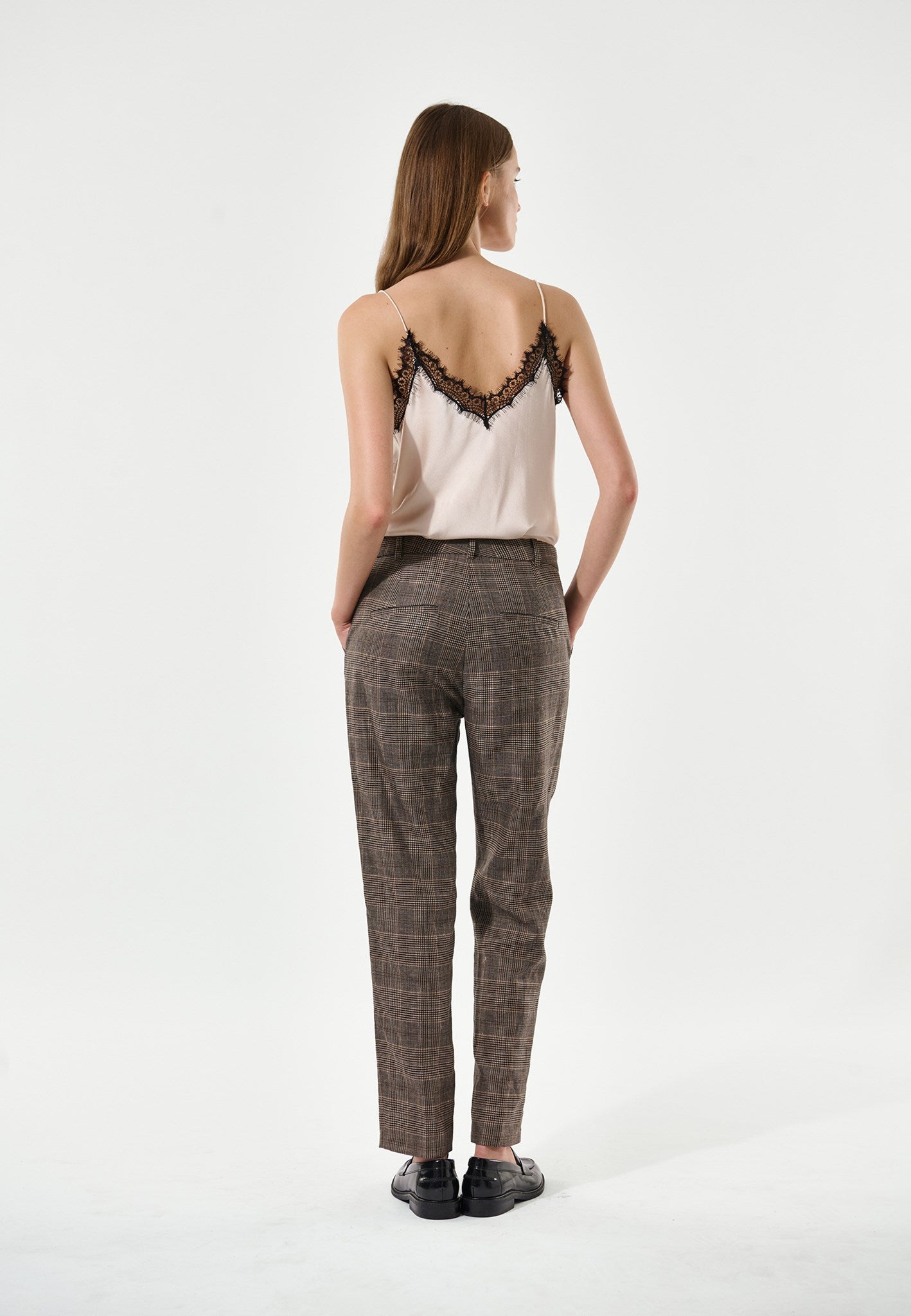 1501024 1506 WOM B (3)