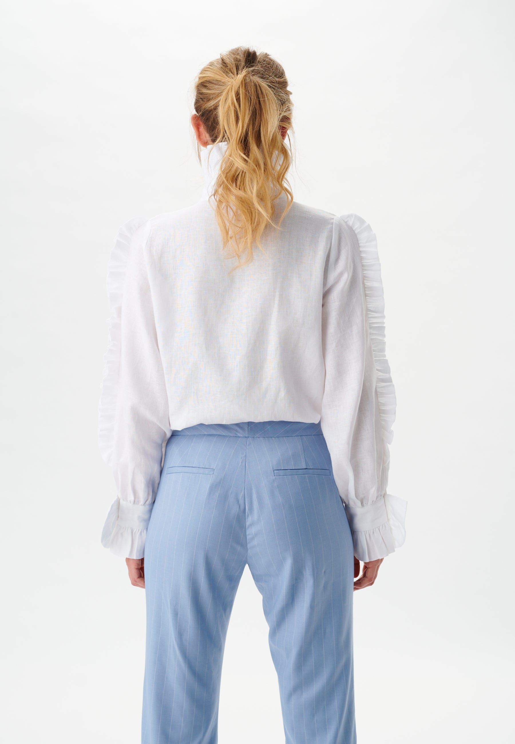 20-0122NS L_1002_WOM_B