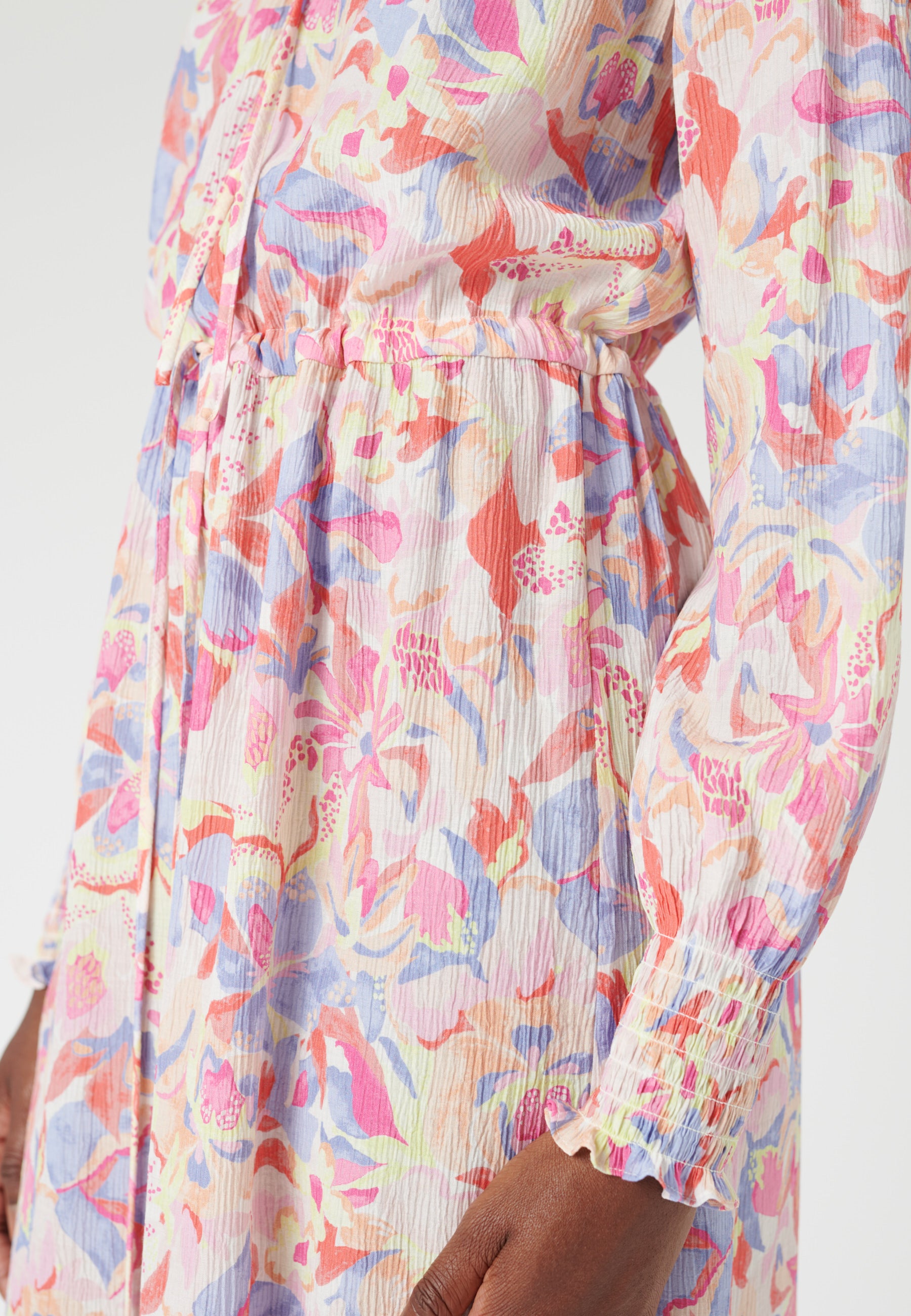 44-0123NS_5628_WOM_C