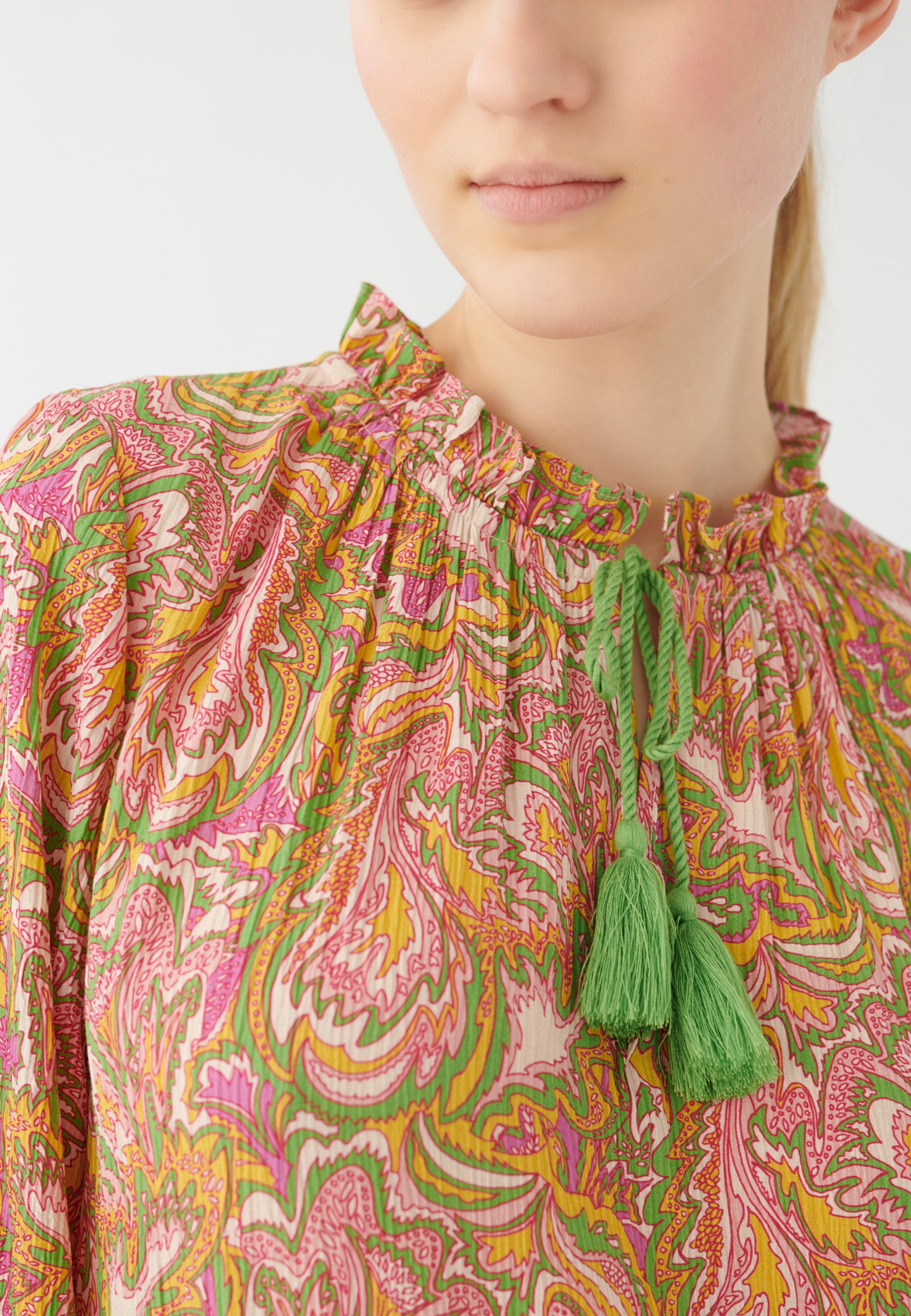 52-0123NS_5627_WOM_C