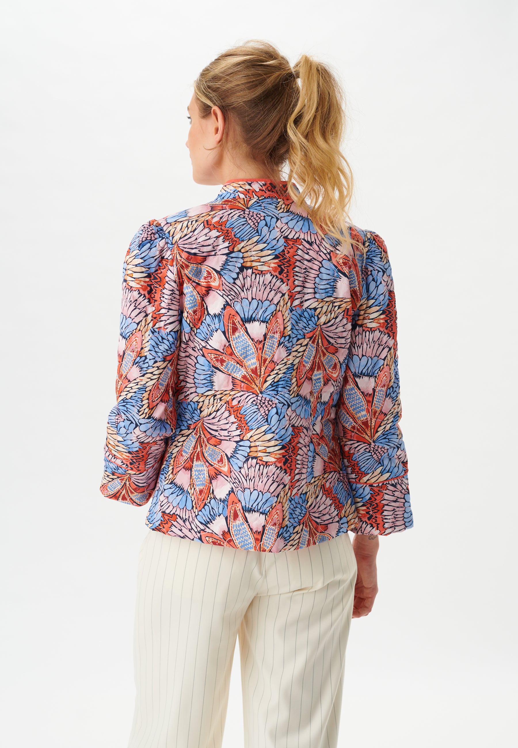 89-0122CO_5518_WOM_B